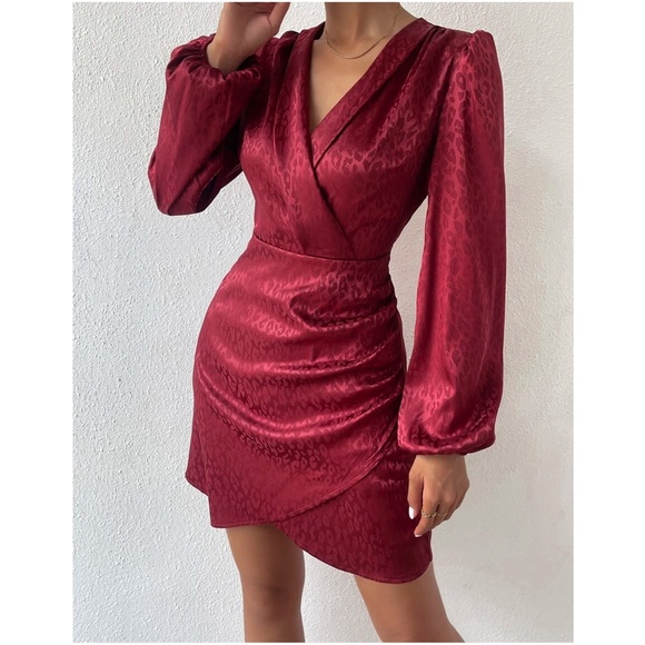 Luxe Red Leopard Print Satin Puff Sleeve Party Dress - Picture 2 of 4